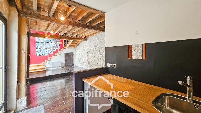 Maison - 223 m² - 8 pièces