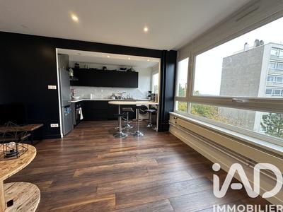 Appartement - 85 m² - 5 pièces