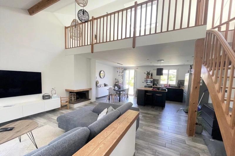 Maison - 150 m² - 5 pièces