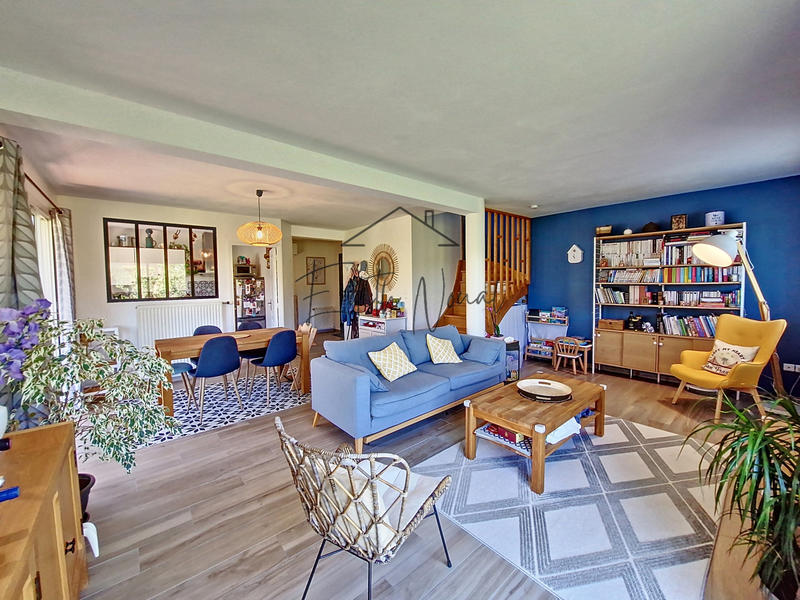 Maison - 95 m² - 5 pièces