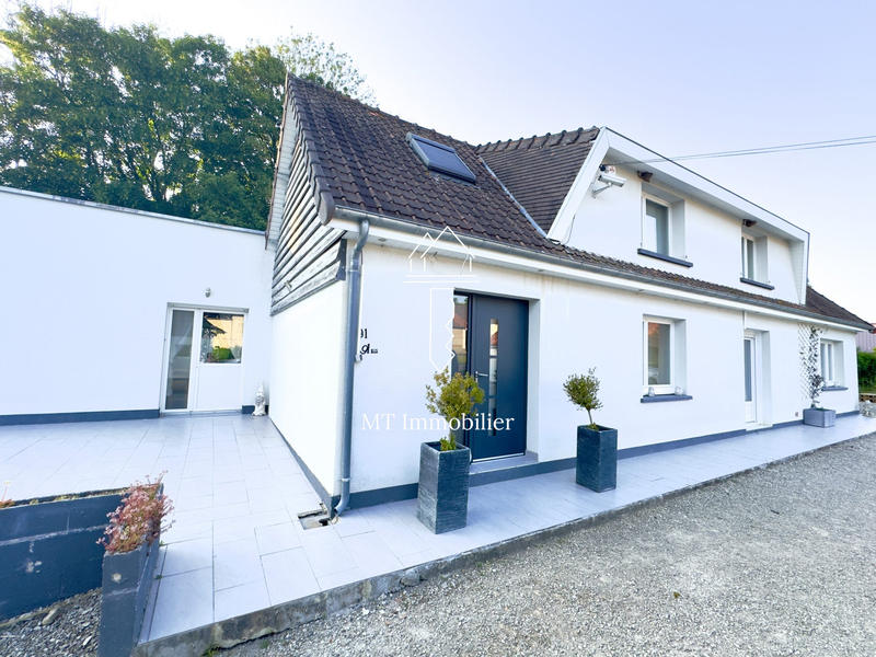 Maison - 215 m² - 9 pièces