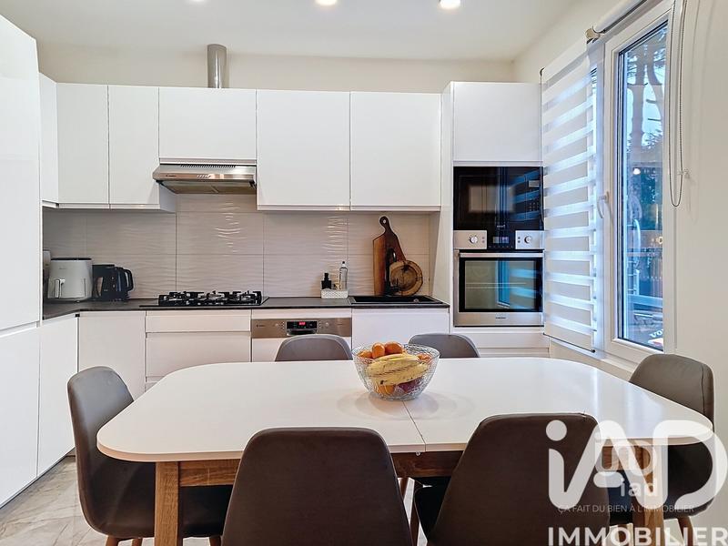 Maison - 86 m² - 4 pièces