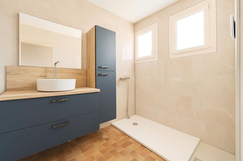 Maison - 180 m² - 8 pièces