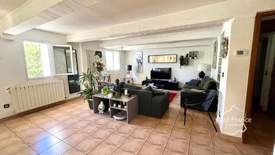 Appartement - 175 m² - 6 pièces