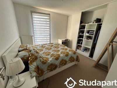 Chambre - 11 m² - 1 pièce