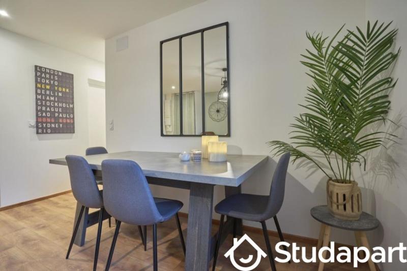 Chambre - 10 m² - 1 pièce