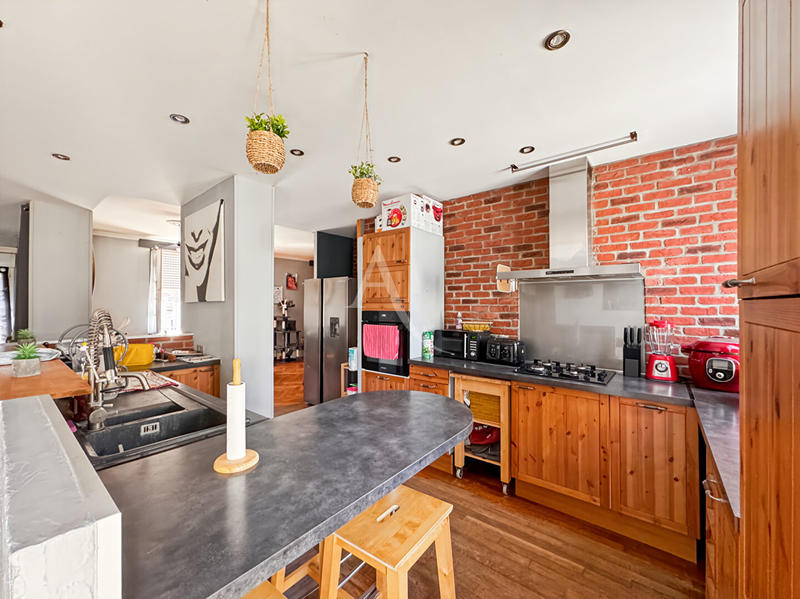 Appartement - 132 m² - 6 pièces