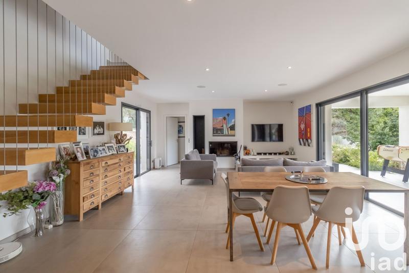 Maison de maîtres - 200 m² - 6 pièces