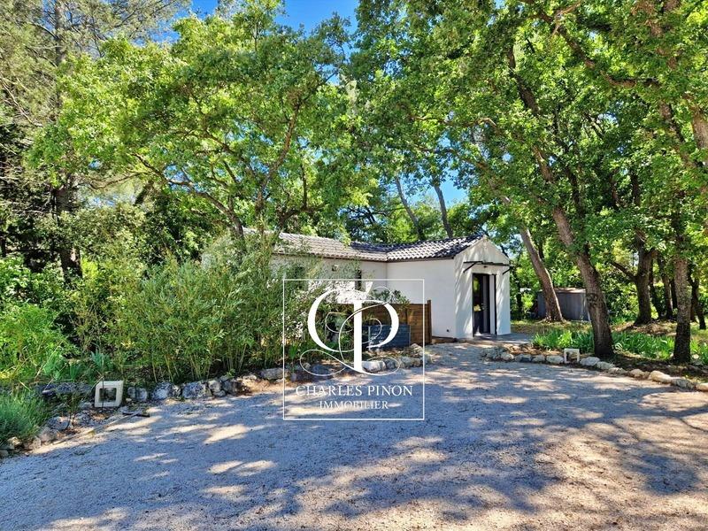 Villa - 219 m² - 6 pièces