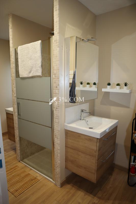 Maison - 222 m² - 7 pièces