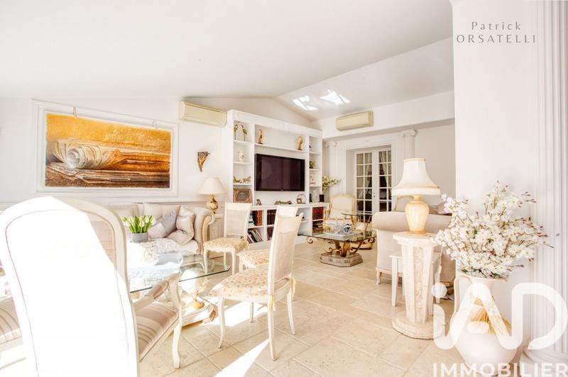 Maison - 364 m² - 10 pièces