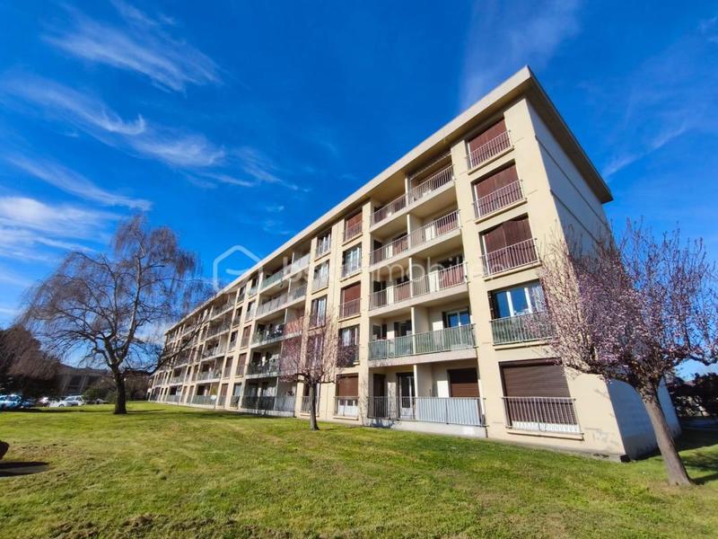 Appartement - 79 m² - 4 pièces