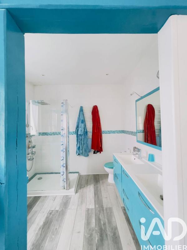 Maison - 246 m² - 10 pièces