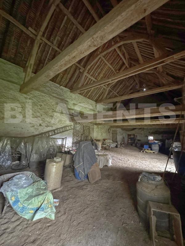 Maison - 250 m² - 4 pièces