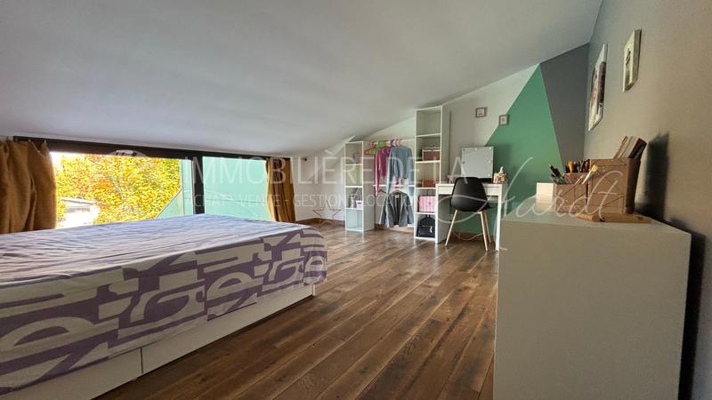 Loft - 150 m² - 5 pièces