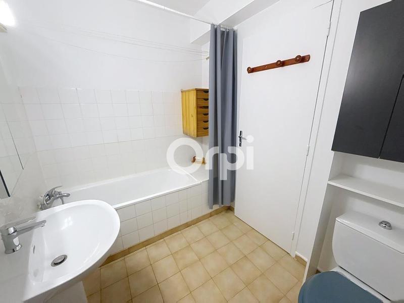 Studio - 28 m² - 1 pièce