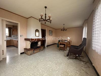 Maison traditionnelle - 125 m² - 5 pièces