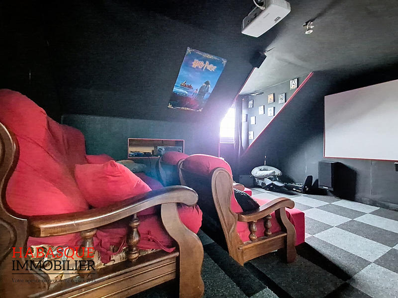 Maison - 104 m² - 6 pièces