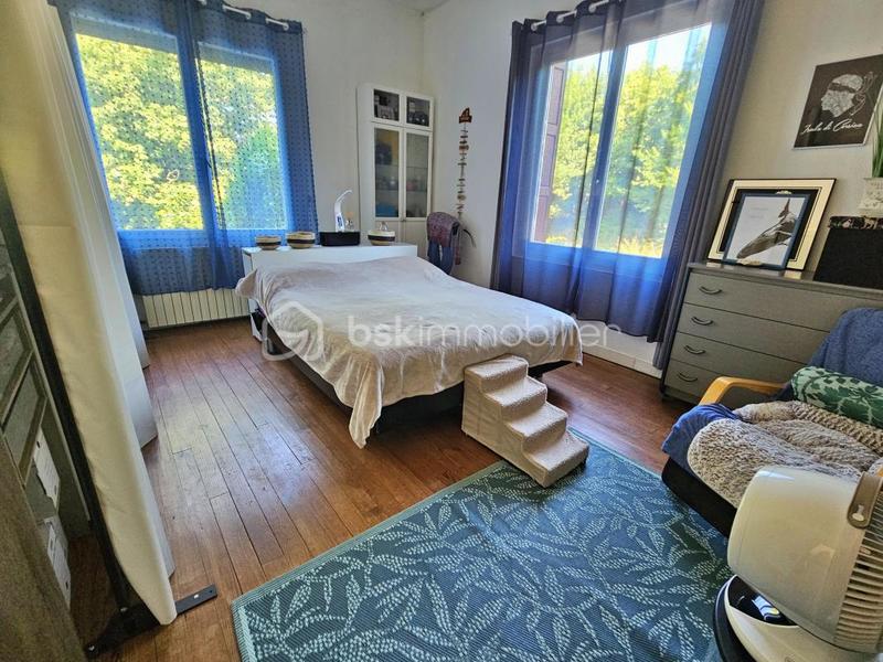 Maison - 265 m² - 8 pièces