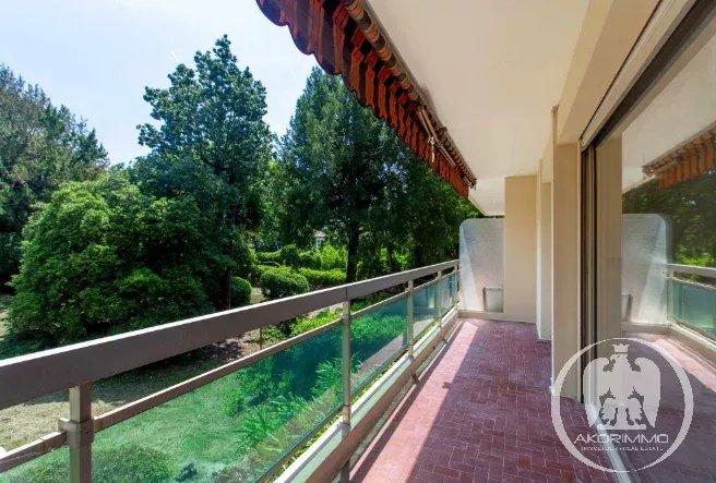 Appartement - 94 m² - 4 pièces