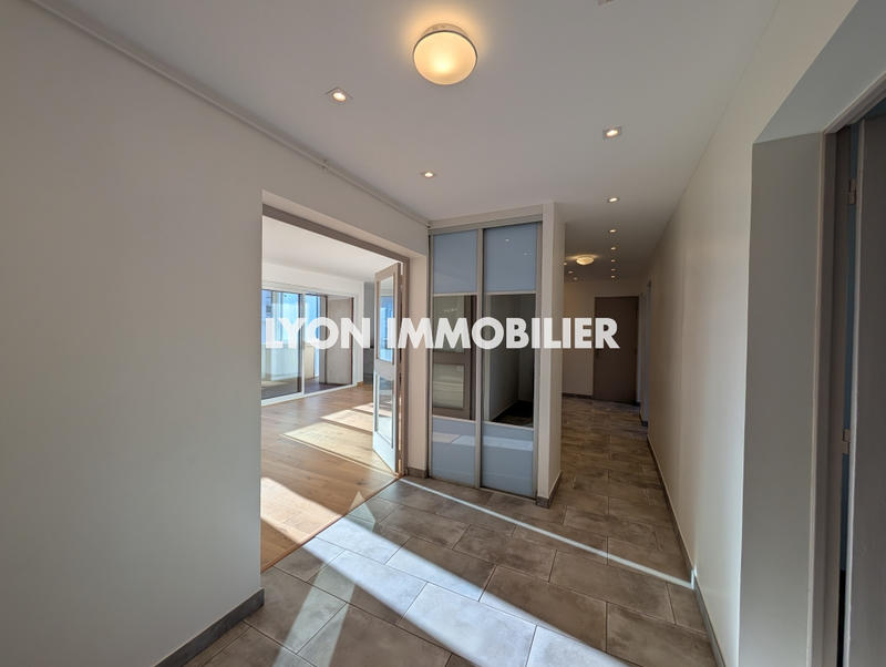 Appartement - 97 m² - 4 pièces