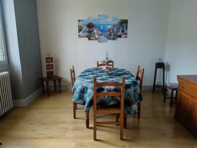 Maison traditionnelle - 90 m² - 5 pièces