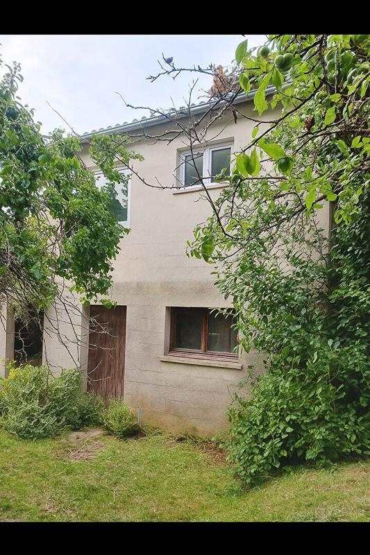 Maison - 500 m² - 5 pièces