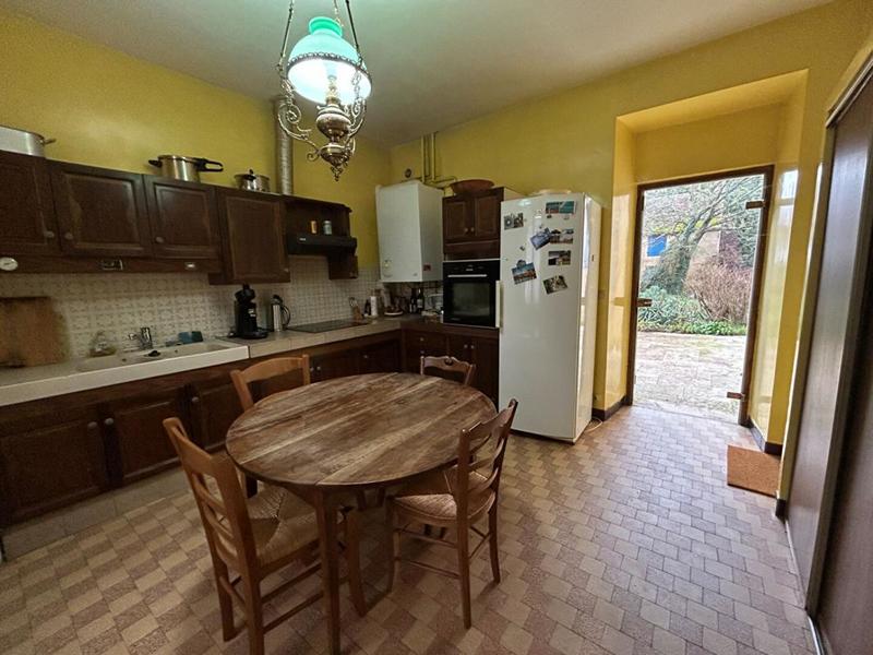 Maison - 385 m² - 10 pièces