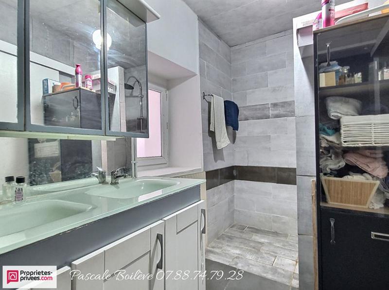 Maison - 200 m² - 7 pièces