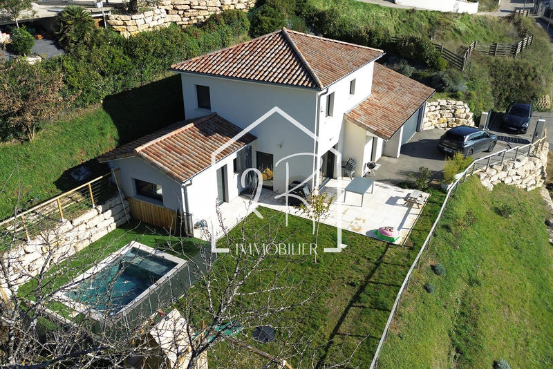 Maison - 114 m² - 5 pièces