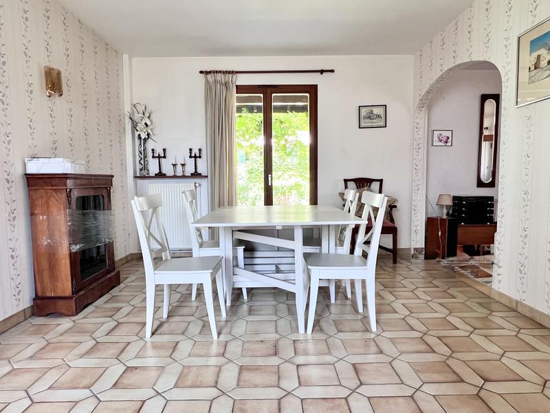 Maison - 213 m² - 9 pièces