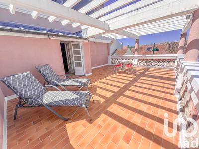 Maison - 220 m² - 8 pièces