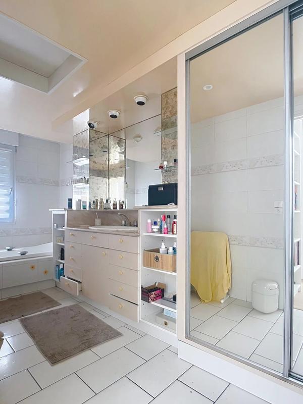 Maison - 142 m² - 7 pièces