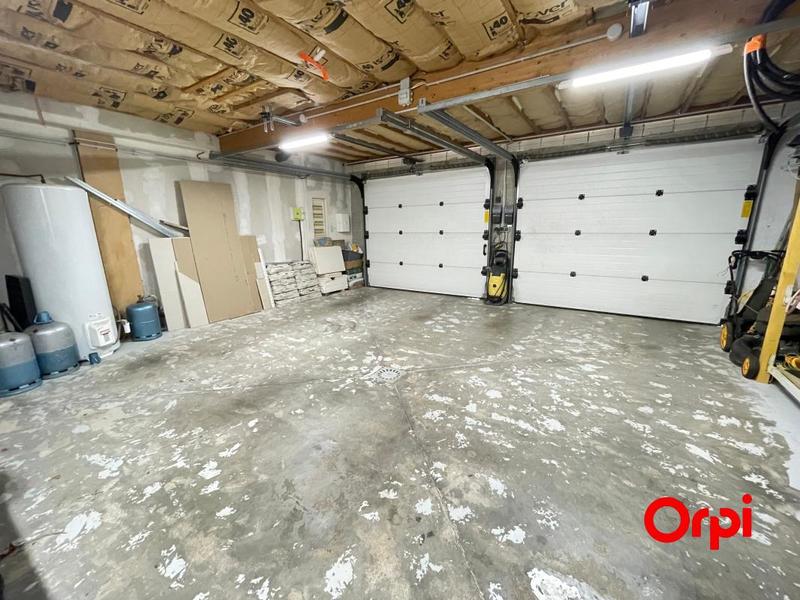 Maison - 215 m² - 8 pièces