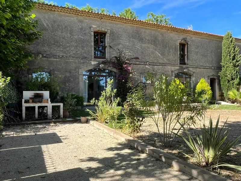 Maison - 292 m² - 8 pièces