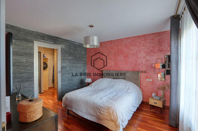 Maison - 155 m² - 6 pièces