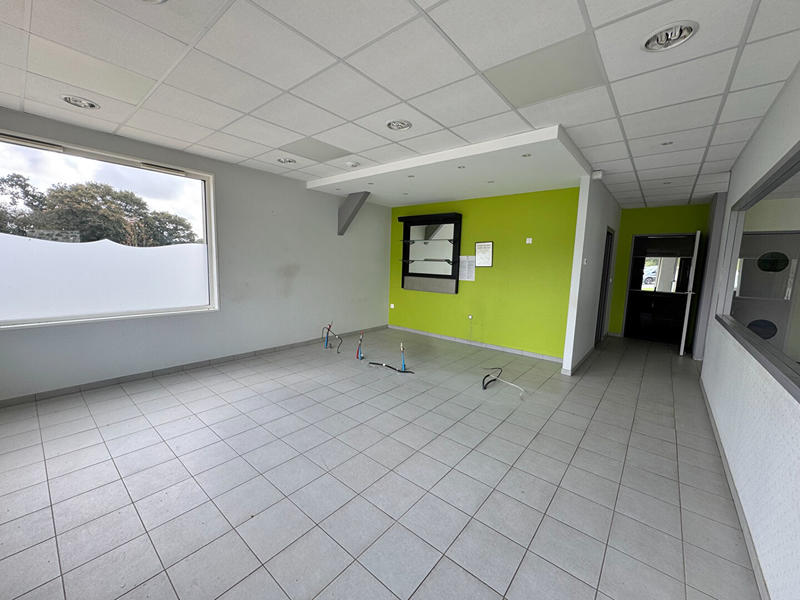 Local commercial - 266 m² - 6 pièces