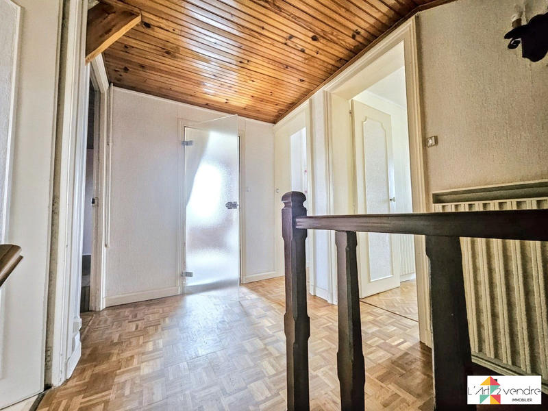 Maison traditionnelle - 140 m² - 5 pièces