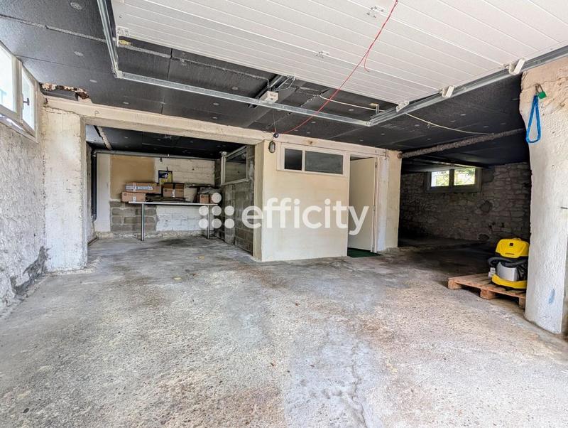 Maison - 150 m² - 8 pièces