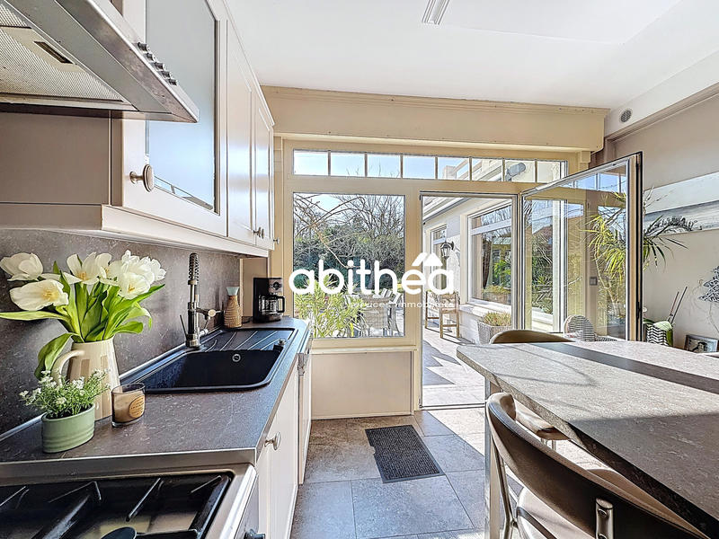 Maison - 224 m² - 6 pièces