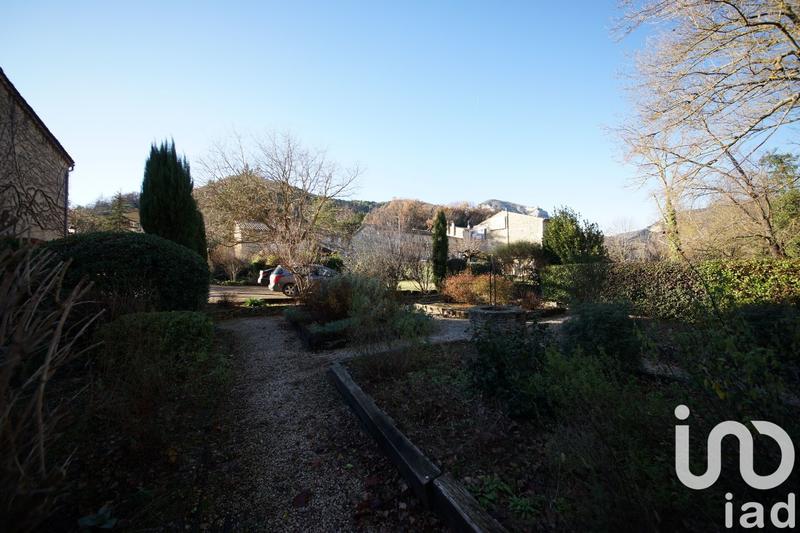 Maison - 235 m² - 10 pièces