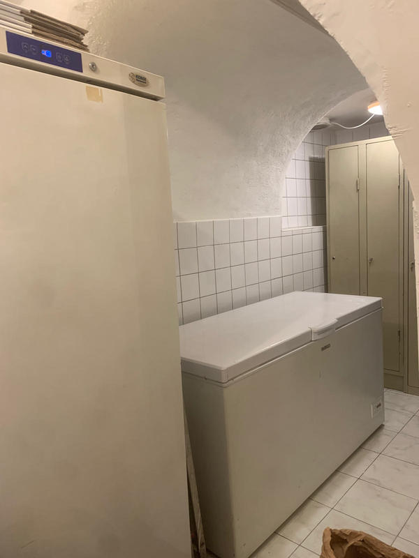 Fonds de commerce - Magasins - 162 m²