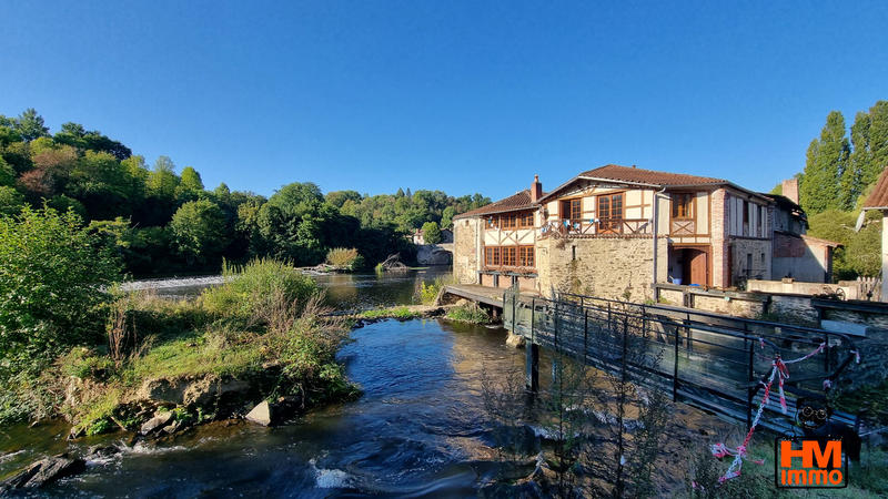 Demeure - 543 m² - 12 pièces