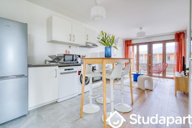 Chambre - 10 m² - 1 pièce