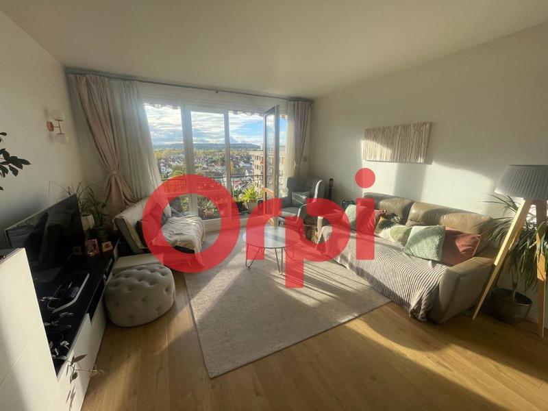 Appartement - 75 m² - 3 pièces