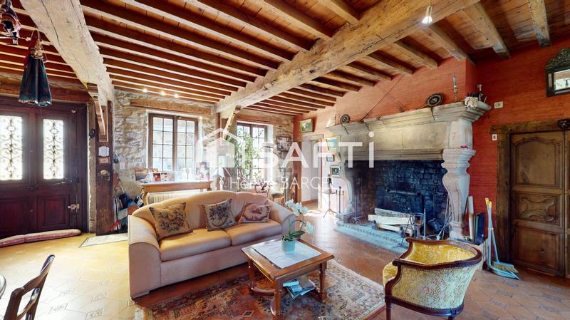 Maison - 218 m² - 6 pièces