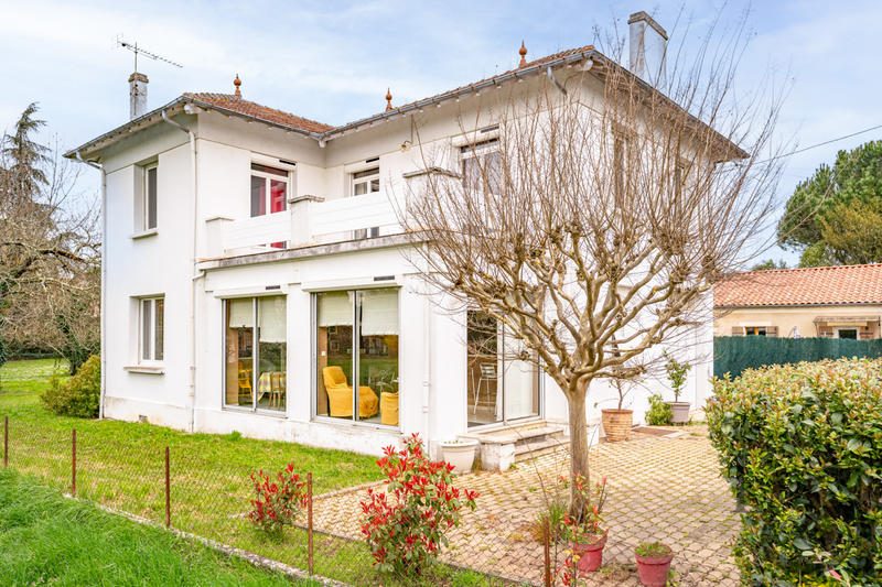 Maison - 162 m² - 6 pièces