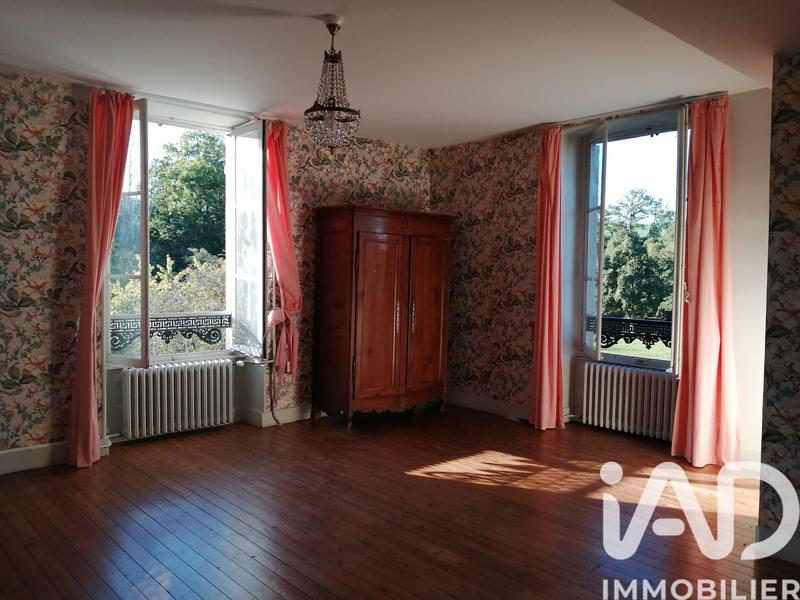 Maison - 420 m² - 12 pièces