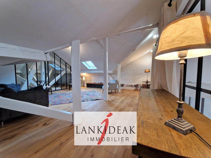 Duplex - 188 m² - 6 pièces