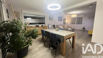 Maison - 230 m² - 5 pièces